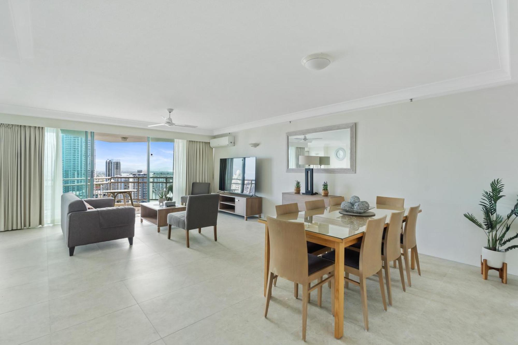 Apartment Crown Towers 2 Bedroom Ocean View Surfers Paradise