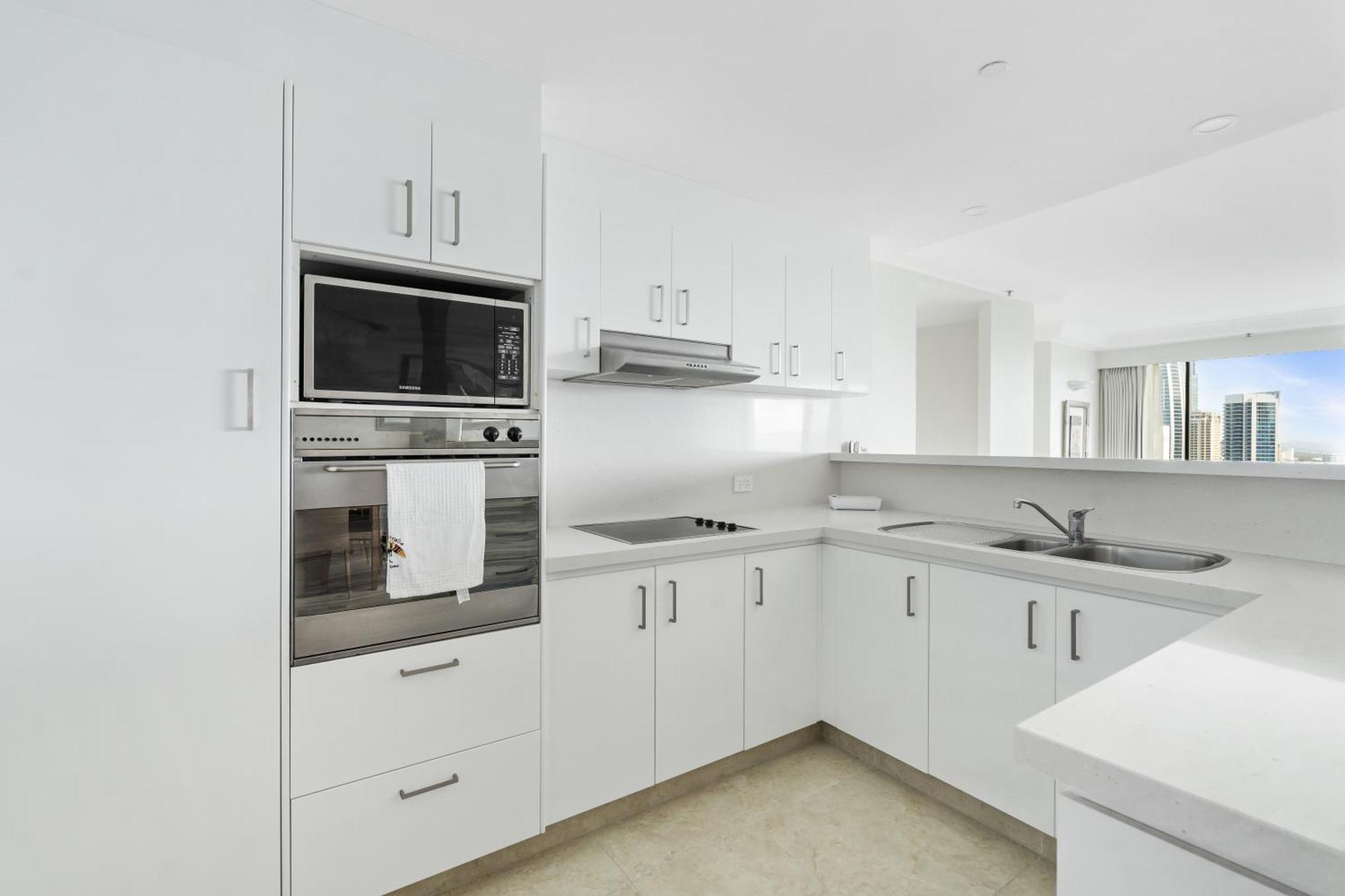 Crown Towers 2 Bedroom Ocean View Surfers Paradise * Gold Coast