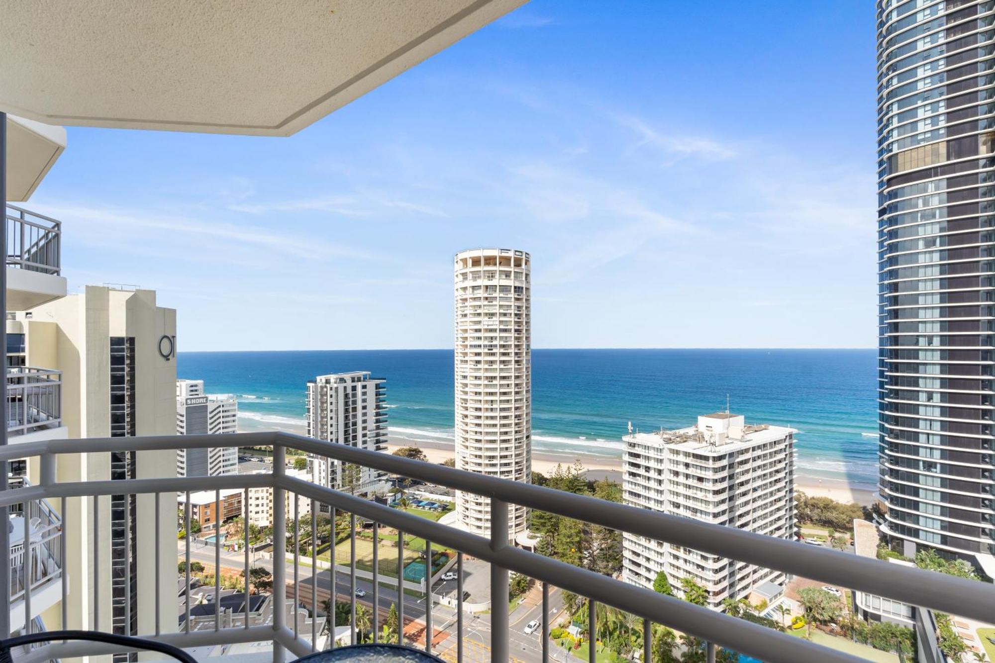 Crown Towers 2 Bedroom Ocean View Surfers Paradise *