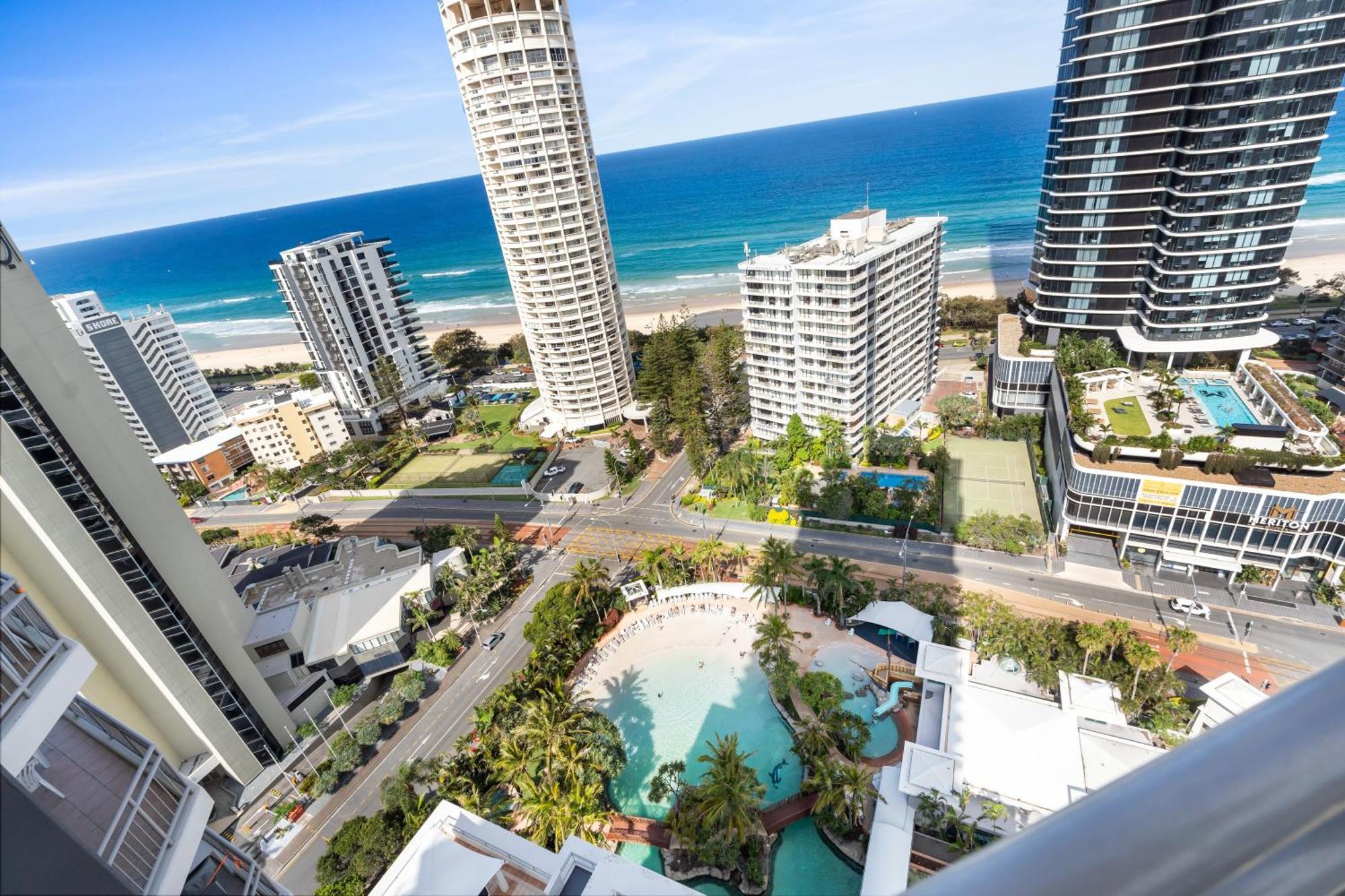 Apartment Crown Towers 2 Bedroom Ocean View Surfers Paradise